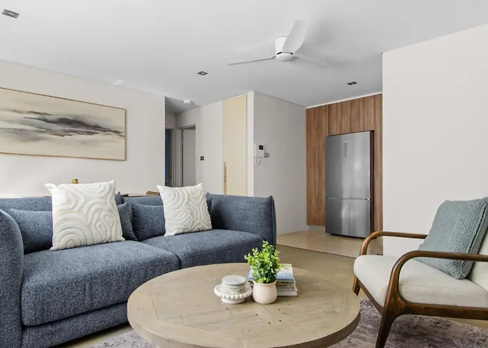 Stylish Clovelly Getaway Near Bondi Beach